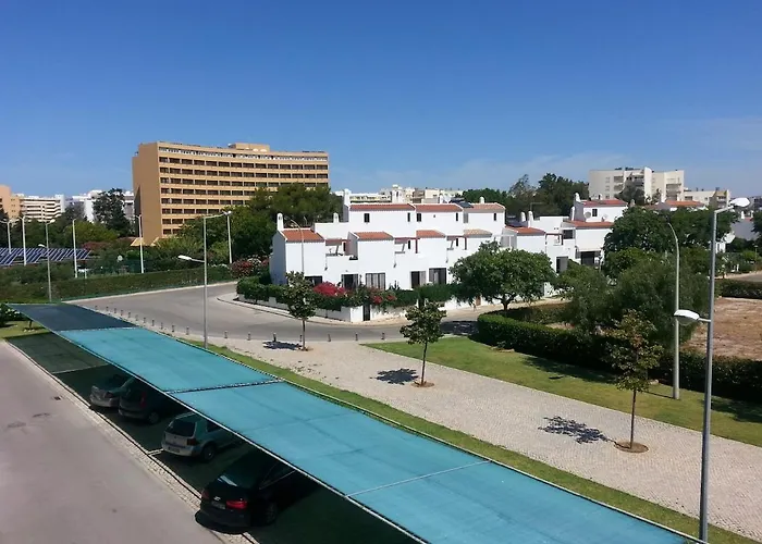 Lägenhet Vilamoura Seaside Serenity T3 Ap - Pool, Bbq, 3min Walk To
